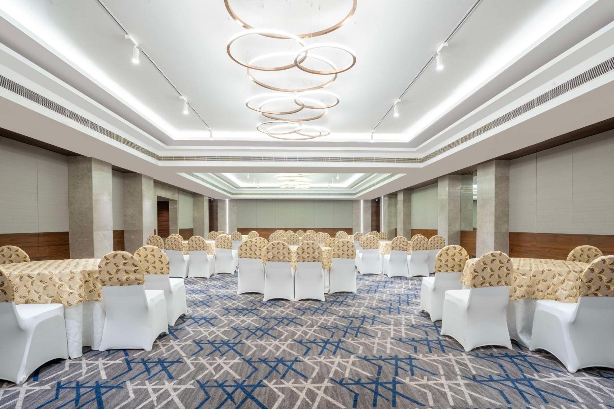 Radisson Hotel Vrindāvan מראה חיצוני תמונה